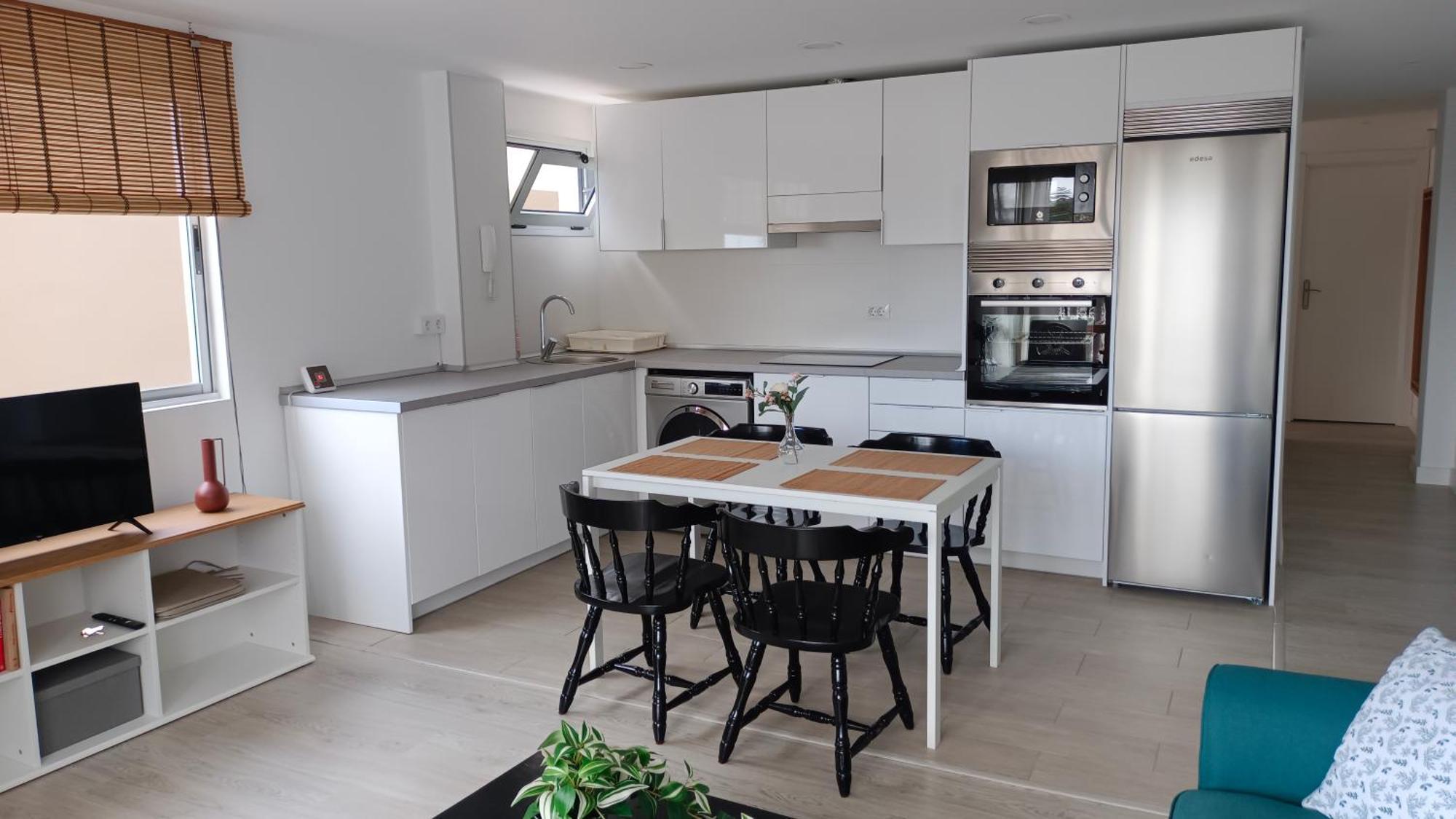 Apartamento Tajinaste Con Vistas Al Mar Y La Montana Y Wifi Gratis Лос-Реалехос Екстер'єр фото